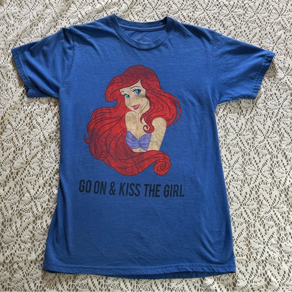 Disney The Little Mermaid Tee size small with flaws
